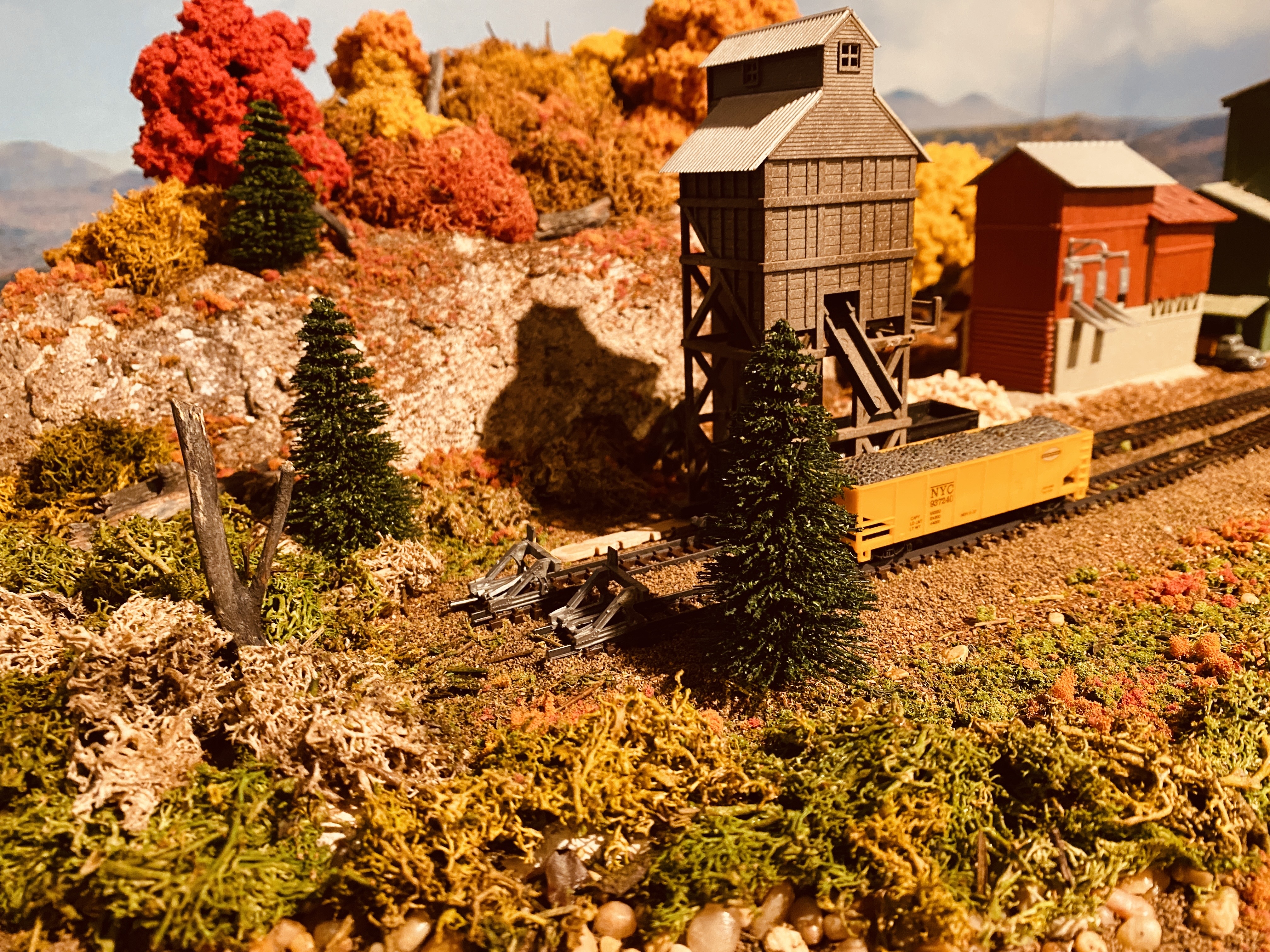 Model Railroad Photo by BYMRR.com