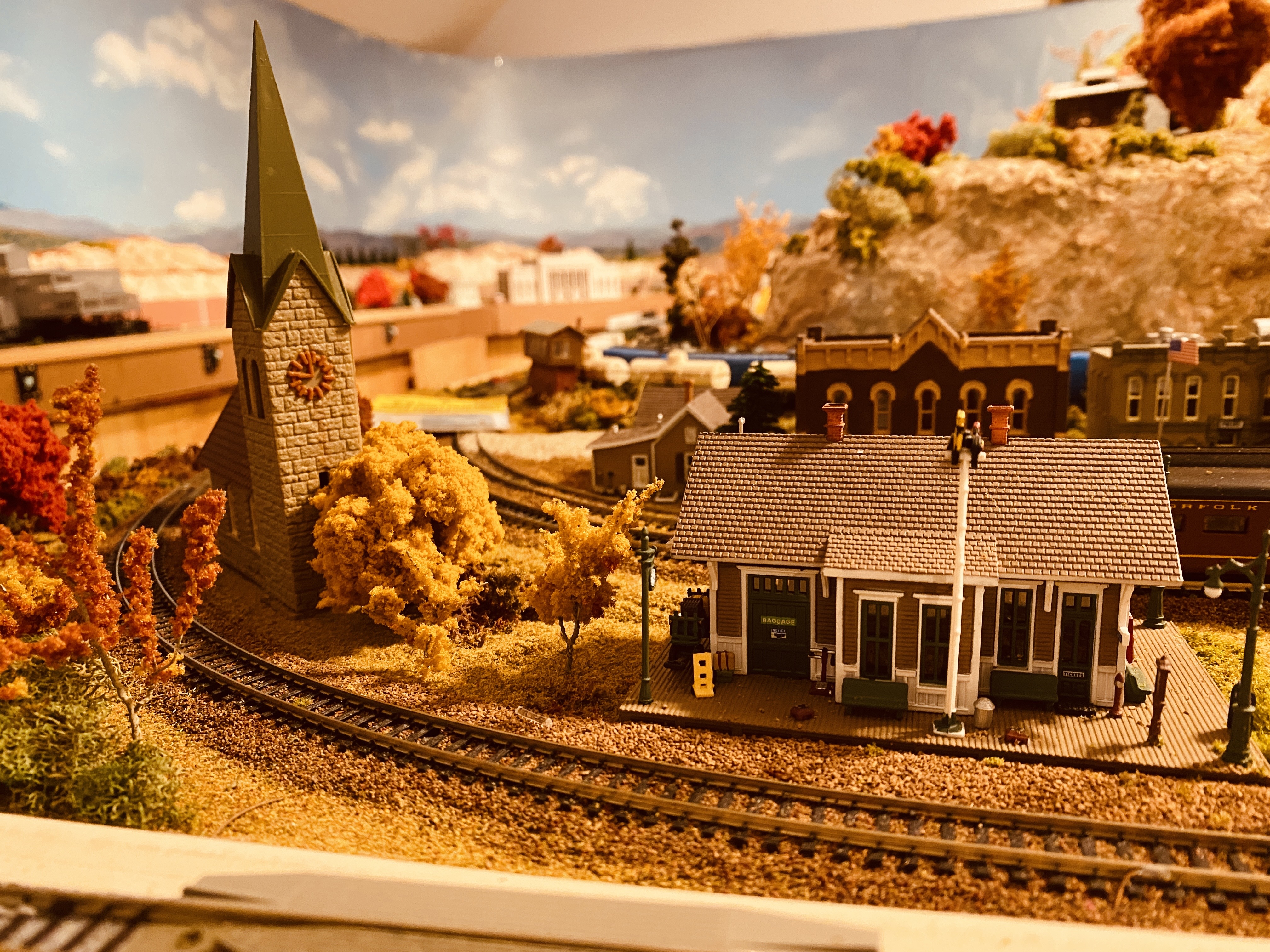 Model Railroad Photo by BYMRR.com