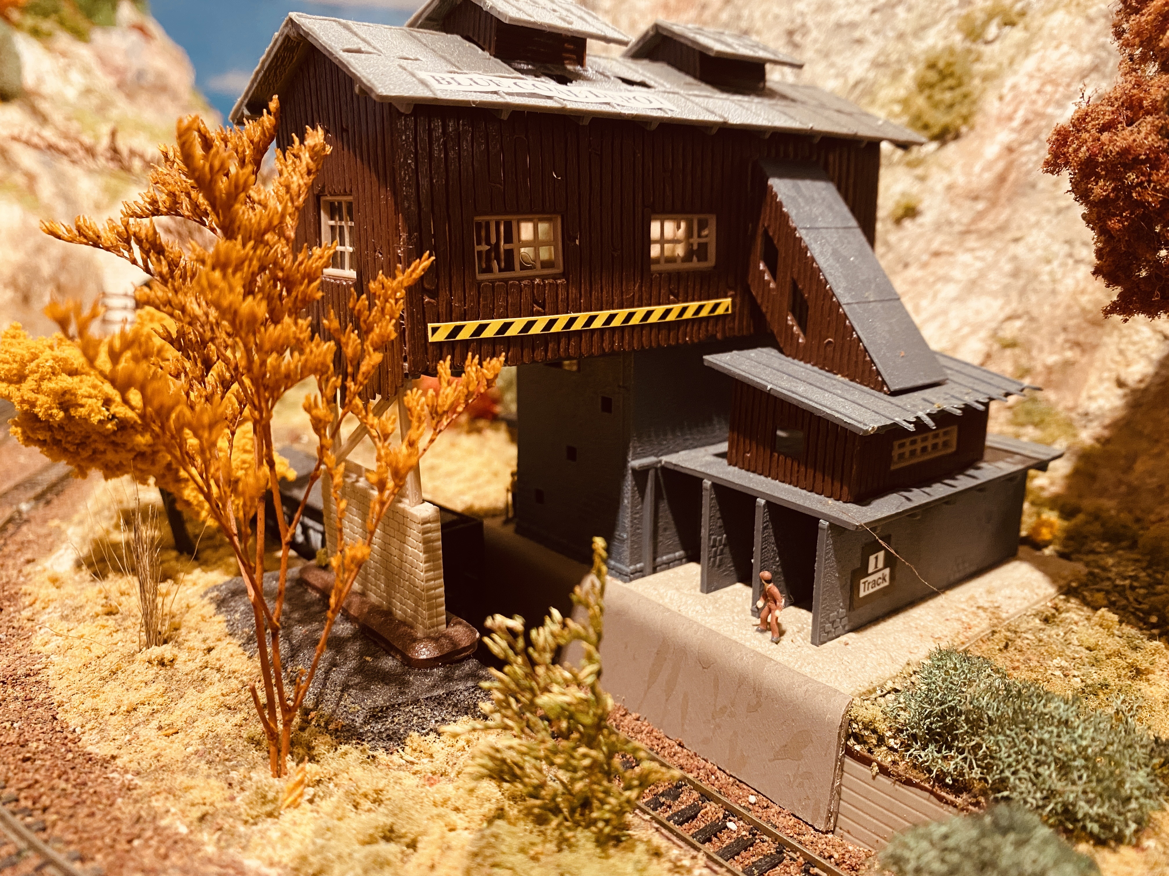 Model Railroad Photo by BYMRR.com